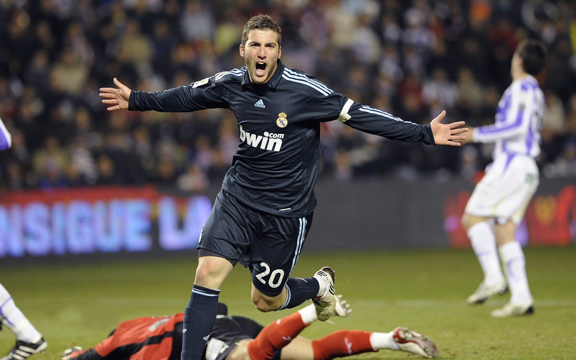 世界杯决赛:阿根廷三线均衡获国际足联技术组一致好评